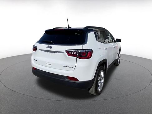 Used 2025 Jeep Compass Limited AWD/4WD image 12