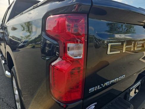 Used 2022 Chevrolet Silverado 1500 Custom AWD/4WD image 30