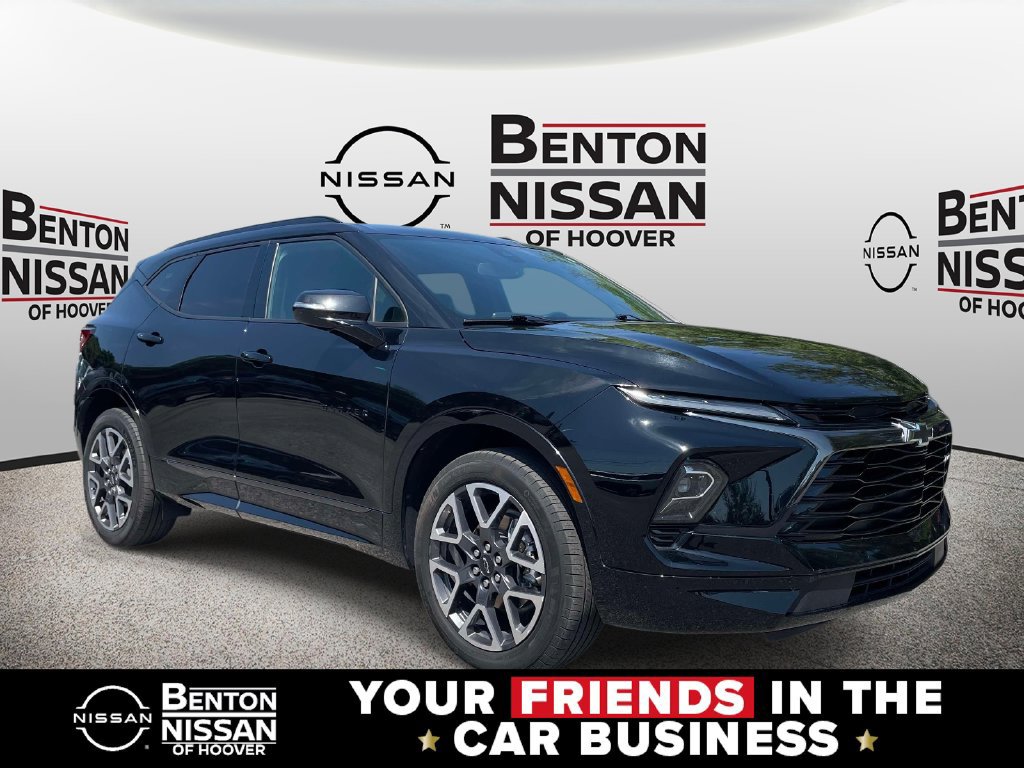 Used 2025 Chevrolet Blazer RS FWD image 1