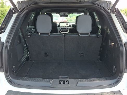 Used 2025 Ford Explorer ST AWD/4WD image 29
