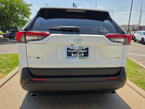 Used 2023 Toyota RAV4 XLE Premium FWD image 6