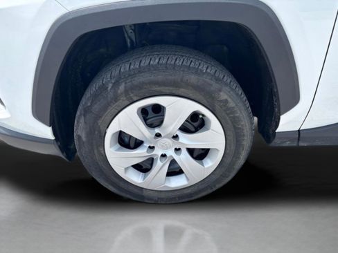 Certified 2025 Toyota RAV4 LE FWD image 39