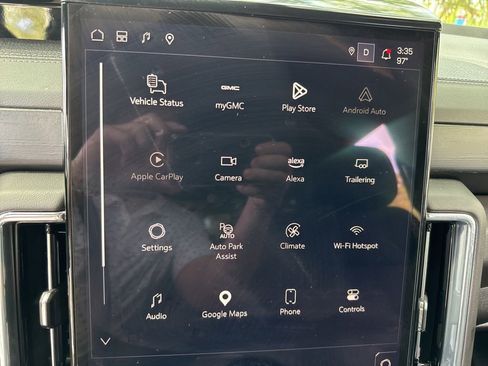 Used 2025 GMC Yukon Denali AWD/4WD image 40