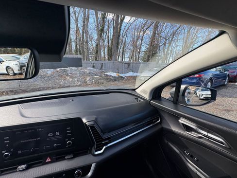 Used 2025 Nissan Altima 2.5 SR image 32