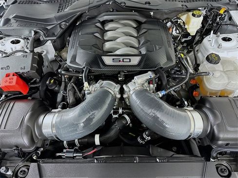 Used 2024 Ford Mustang GT Premium image 31