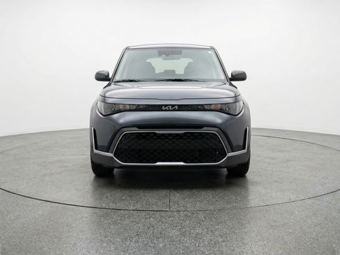Used 2025 Kia Soul LX w/ LX Technology Package image 2