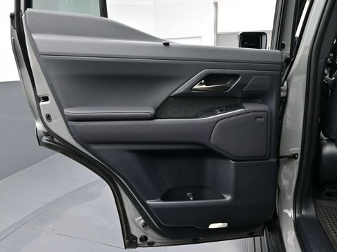 Used 2026 Lexus GX 550 AWD/4WD image 12