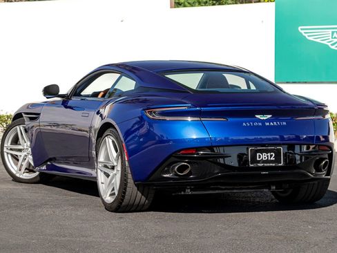 Used 2024 Aston Martin DB12 Coupe RWD image 2