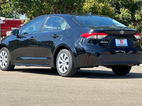 Used 2024 Toyota Corolla LE FWD image 6