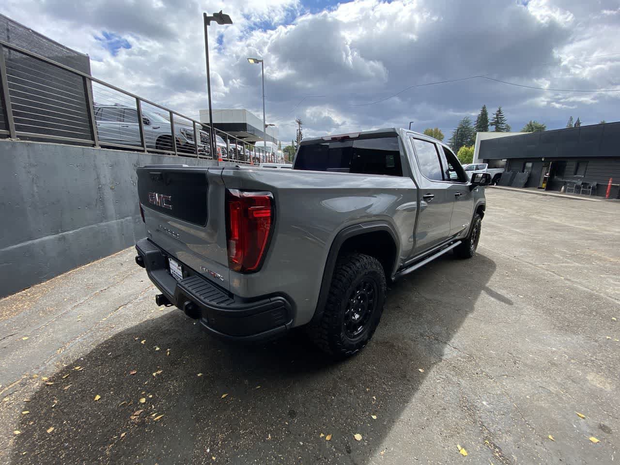 Used 2025 GMC Sierra 1500 AT4X w/ AT4X AEV Edition AWD/4WD image 6