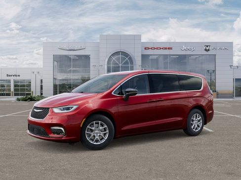 New 2026 Chrysler Pacifica Select image 2