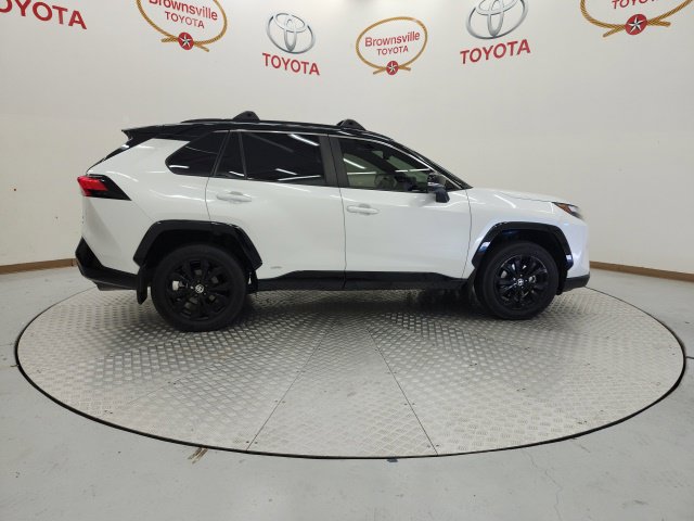 Used 2023 Toyota RAV4 XSE AWD/4WD image 3
