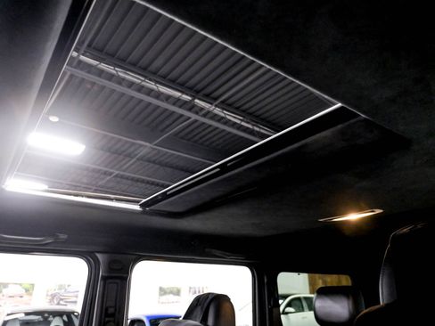 Used 2014 Mercedes-Benz G 63 AMG 4MATIC image 11
