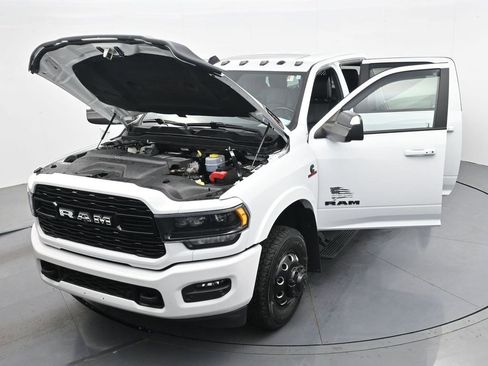 Used 2022 RAM 3500 Limited w/ Max Tow Package image 33