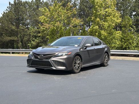 Used 2023 Toyota Camry SE w/ Convenience Package FWD image 11