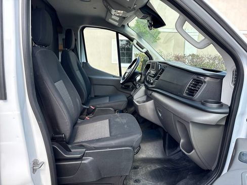 Certified 2025 Ford Transit 250 Low Roof w/ Exterior Upgrade Package RWD image 4