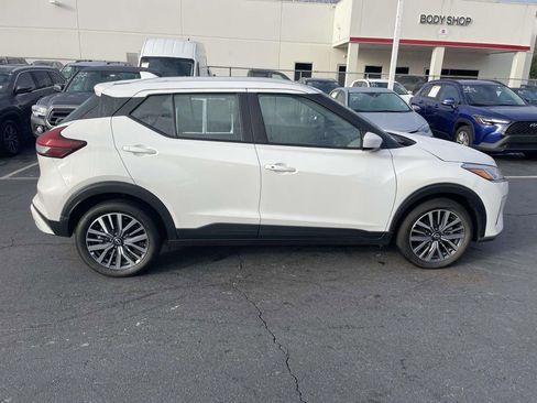 Used 2024 Nissan Kicks SV image 12