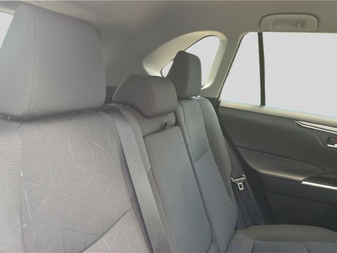 Used 2025 Toyota RAV4 XLE FWD image 19