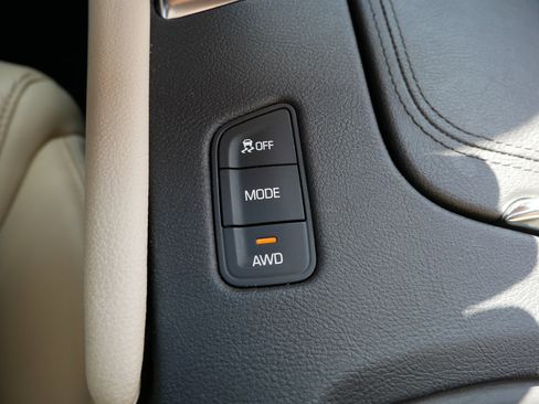 Used 2019 Cadillac XT5 Luxury image 32