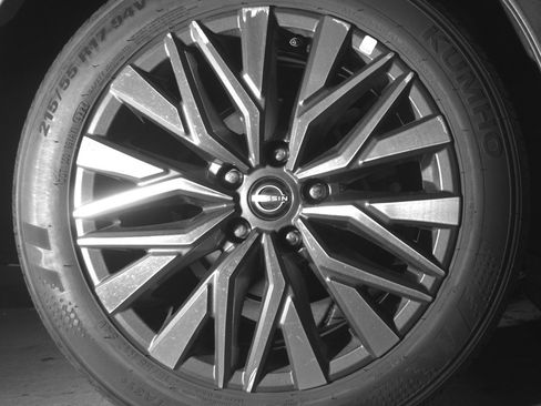 Used 2025 Nissan Altima 2.5 SV image 15