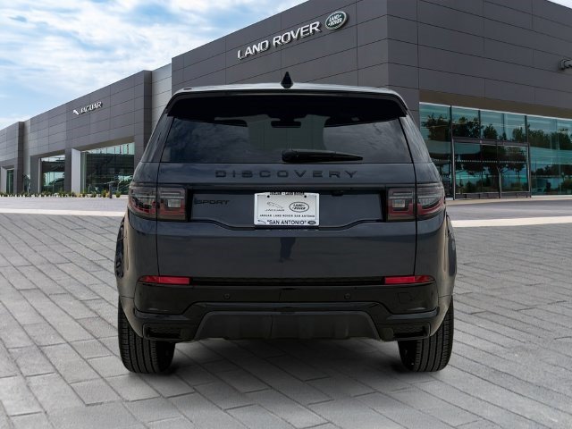 New 2026 Land Rover Discovery Sport Landmark AWD/4WD image 4