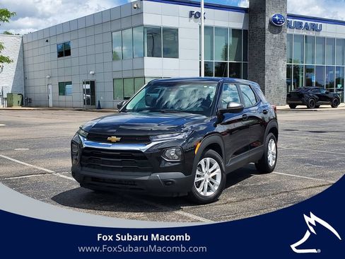 Used 2021 Chevrolet TrailBlazer LS FWD image 1