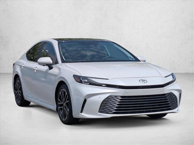 Used 2025 Toyota Camry XLE w/ Premium Plus Package FWD image 3
