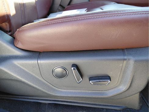 Used 2024 Ford Expedition Limited AWD/4WD image 13