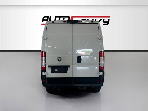 Used 2025 RAM ProMaster 2500 FWD image 6