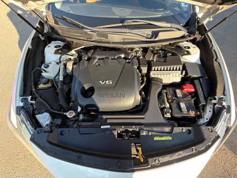 Used 2016 Nissan Maxima SR FWD image 25