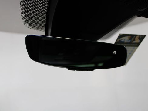 Used 2022 Volkswagen Tiguan SE R-Line image 25