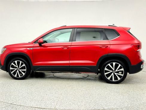 Used 2022 Volkswagen Taos SE image 8