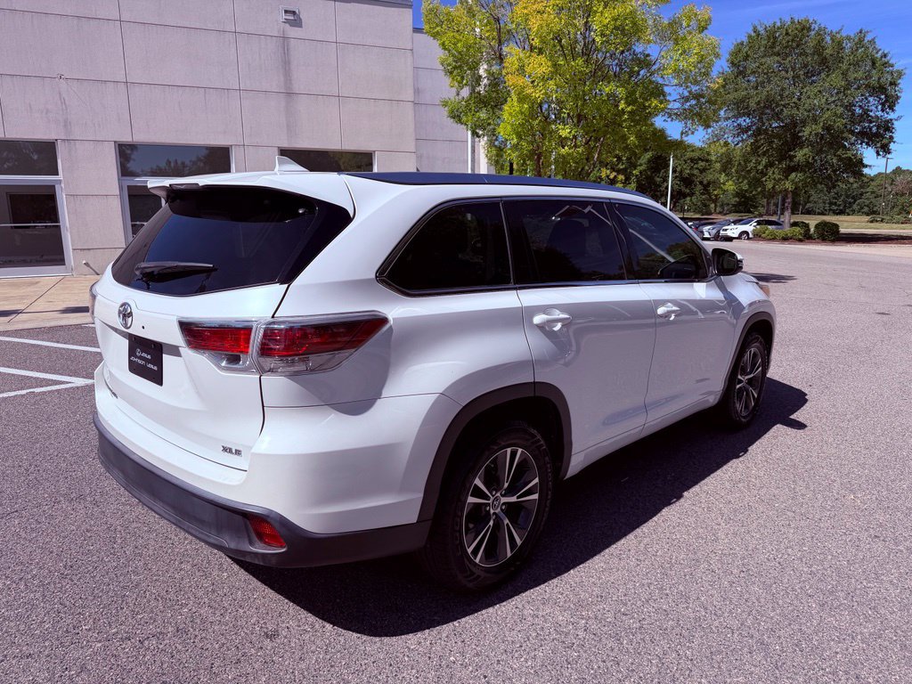 Used 2016 Toyota Highlander XLE FWD image 14