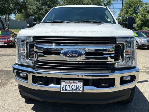 Used 2018 Ford F250 XLT w/ XLT Value Package AWD/4WD image 2