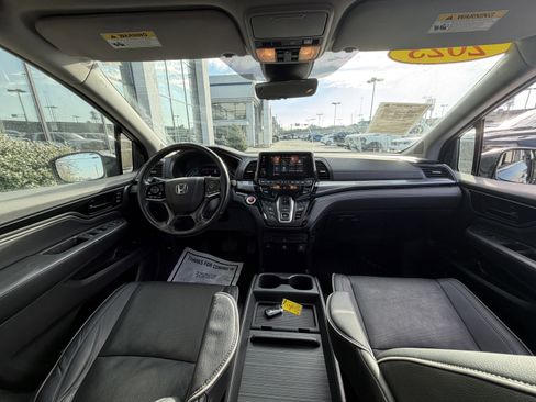 Used 2023 Honda Odyssey Elite image 27