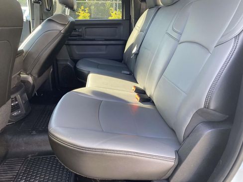Used 2024 RAM 5500 Tradesman w/ Chrome Appearance Group RWD image 13