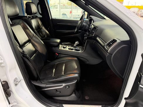 Used 2019 Jeep Grand Cherokee Limited w/ Luxury Group II AWD/4WD image 14