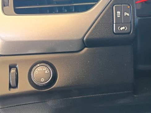 Used 2018 Chevrolet Tahoe 2WD w/ Remote Keyless Entry Package image 18