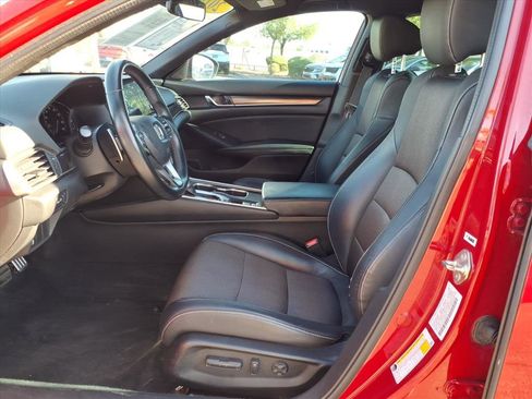 Used 2018 Honda Accord Sport image 10