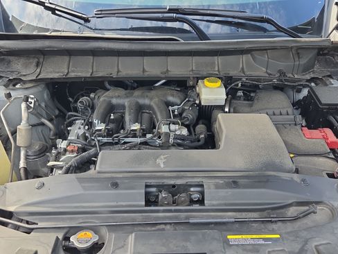 Used 2025 Nissan Pathfinder SV FWD image 17
