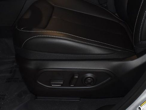 New 2025 Jeep Grand Cherokee Limited image 11