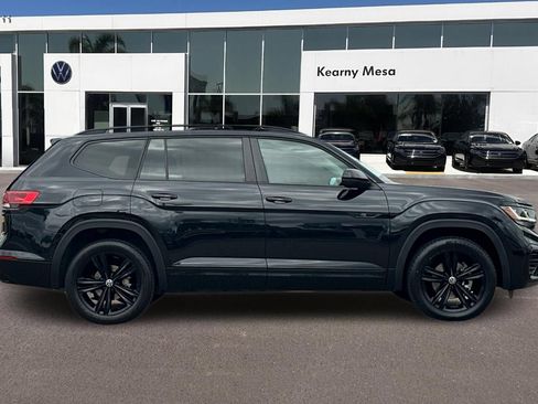 Used 2023 Volkswagen Atlas SEL R-Line AWD/4WD image 3