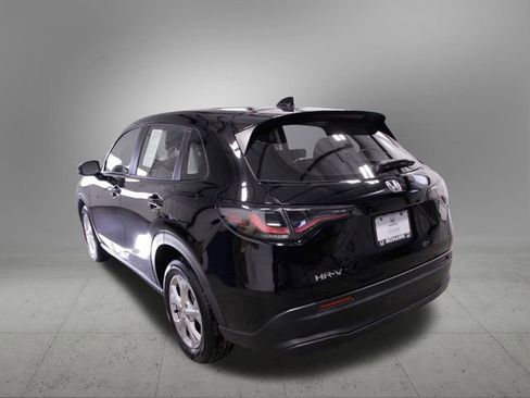 Certified 2023 Honda HR-V LX image 4