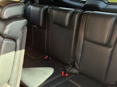 Used 2018 Toyota Highlander XLE image 8