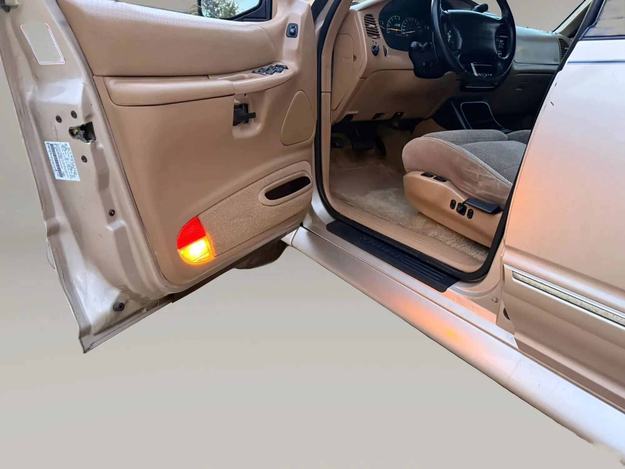 Used 1996 Ford Explorer 4WD 4-Door image 18