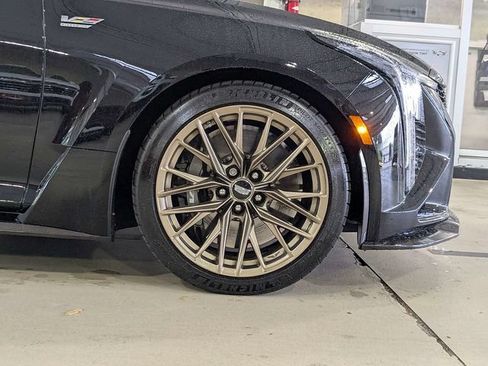Certified 2025 Cadillac CT5 V Blackwing w/ Carbon Fiber 2 Package RWD image 11