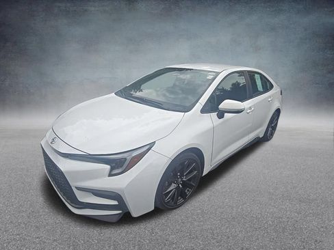 Used 2025 Toyota Corolla SE FWD image 4