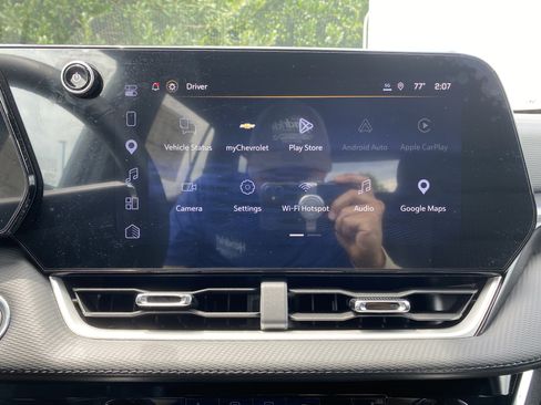 Used 2026 Chevrolet Equinox LT w/ Safety and Technology Package FWD image 25
