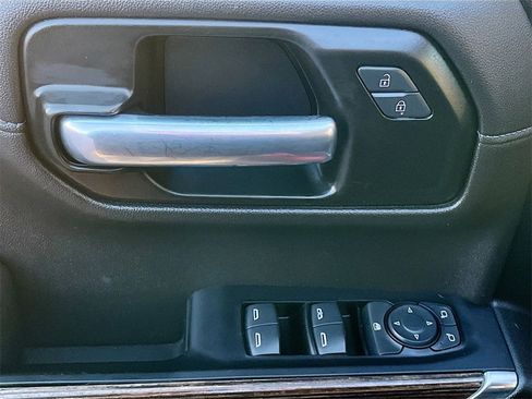 Used 2021 GMC Sierra 1500 Elevation image 18