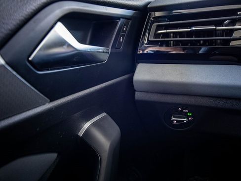 New 2026 Volkswagen Jetta SE image 32